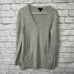 J.Crew V-neck front-pocket tunic sweater in supersoft yarn merino wool blend XS